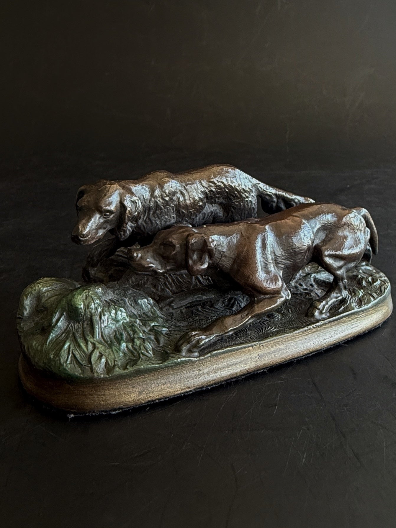 Bronze Hunting Dogs Statue