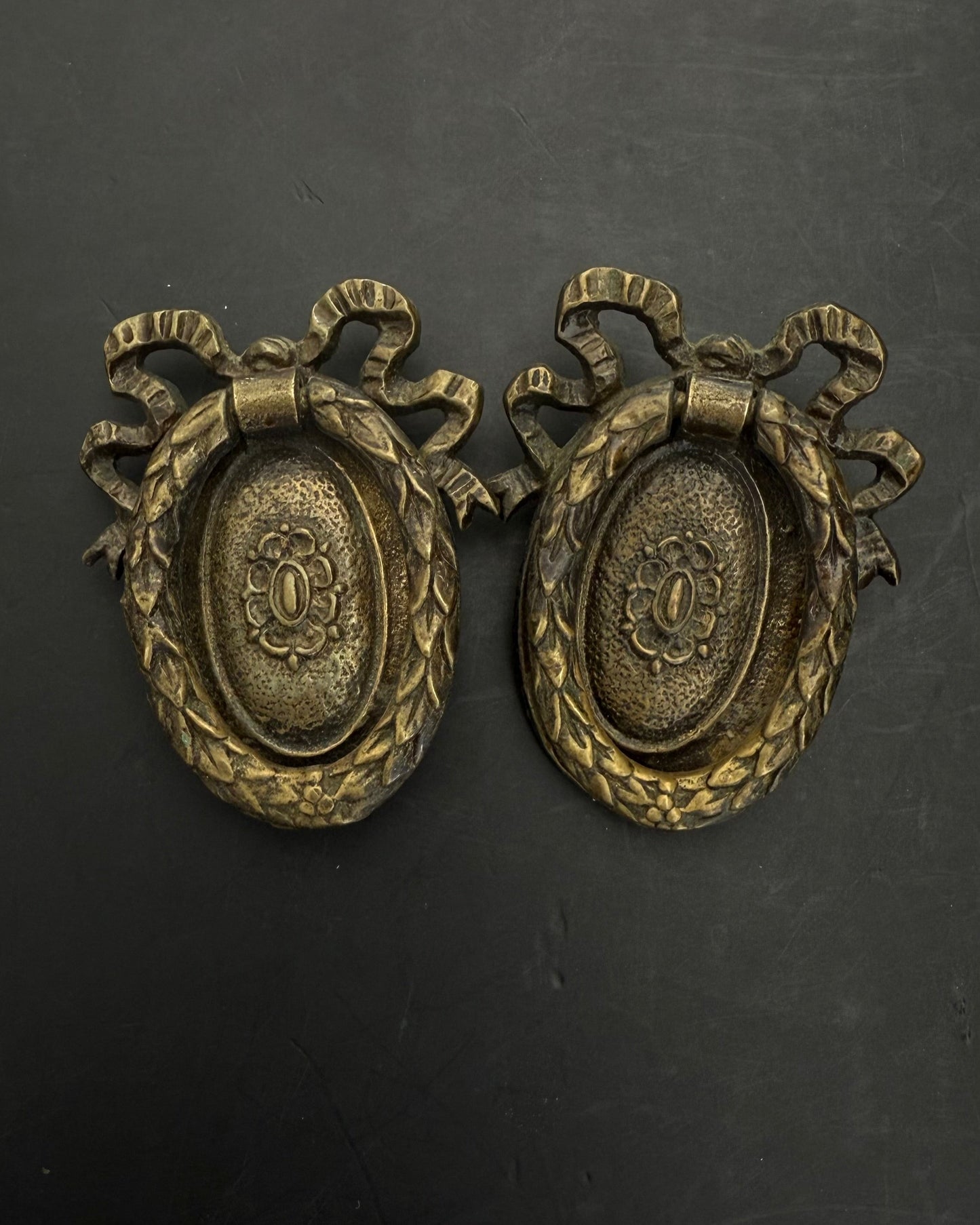 Oval Drop Bail Drawer Pulls (Pair)