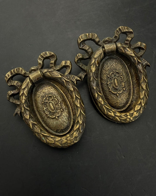 Oval Drop Bail Drawer Pulls (Pair)