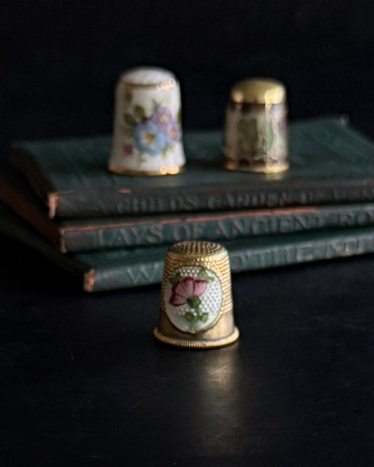Vintage Floral Thimble – Single-Sided Design