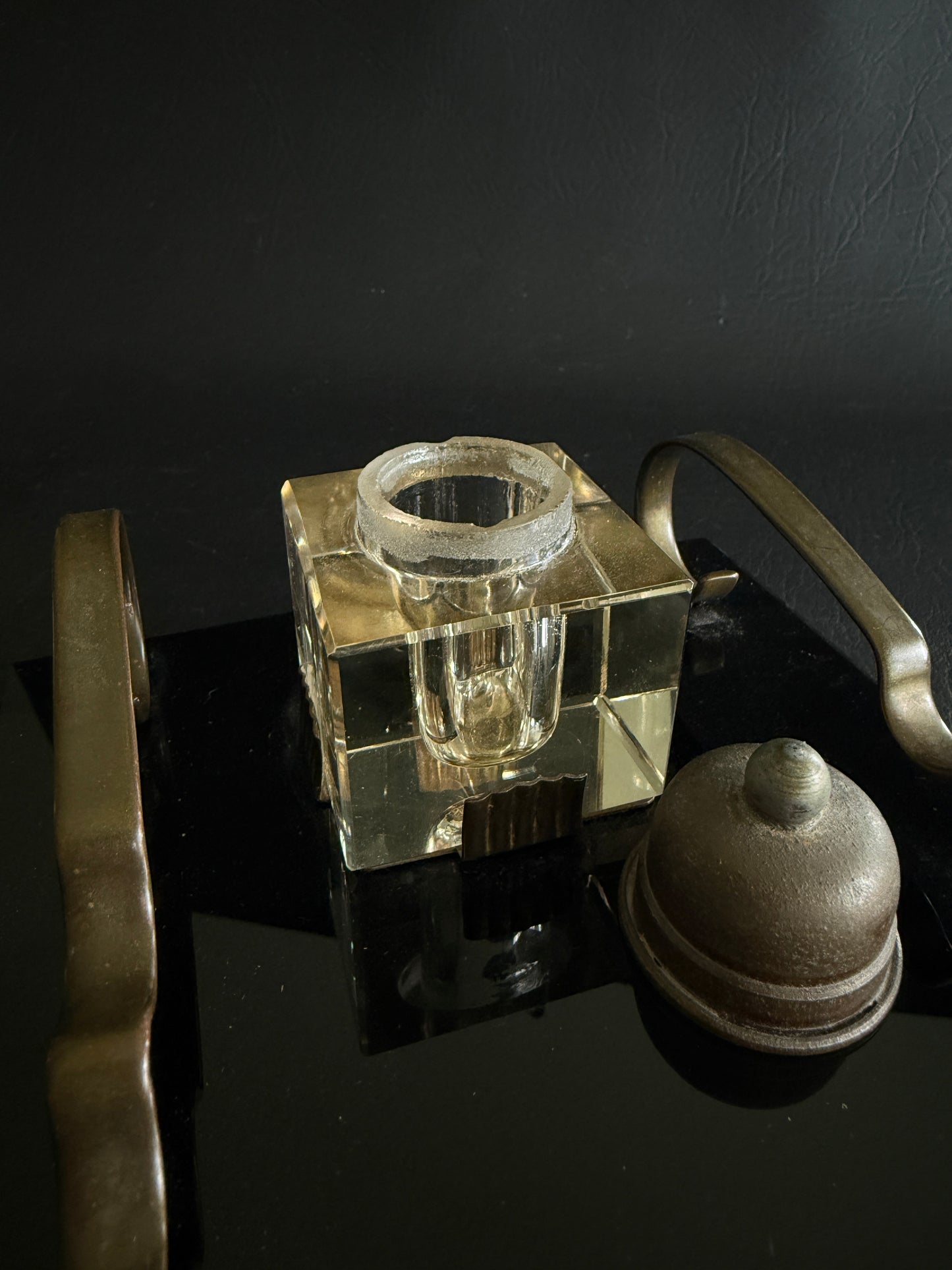 Marble base inkwell with pen rests