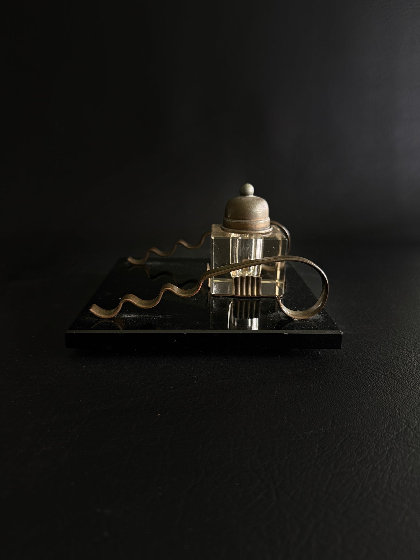 Marble base inkwell with pen rests