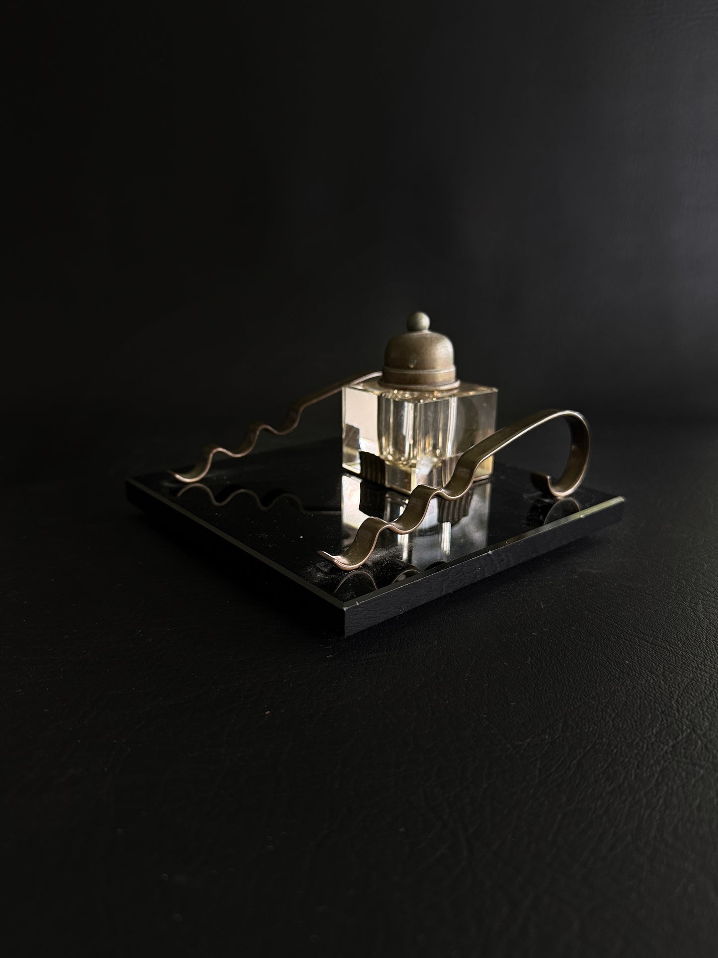 Marble base inkwell with pen rests
