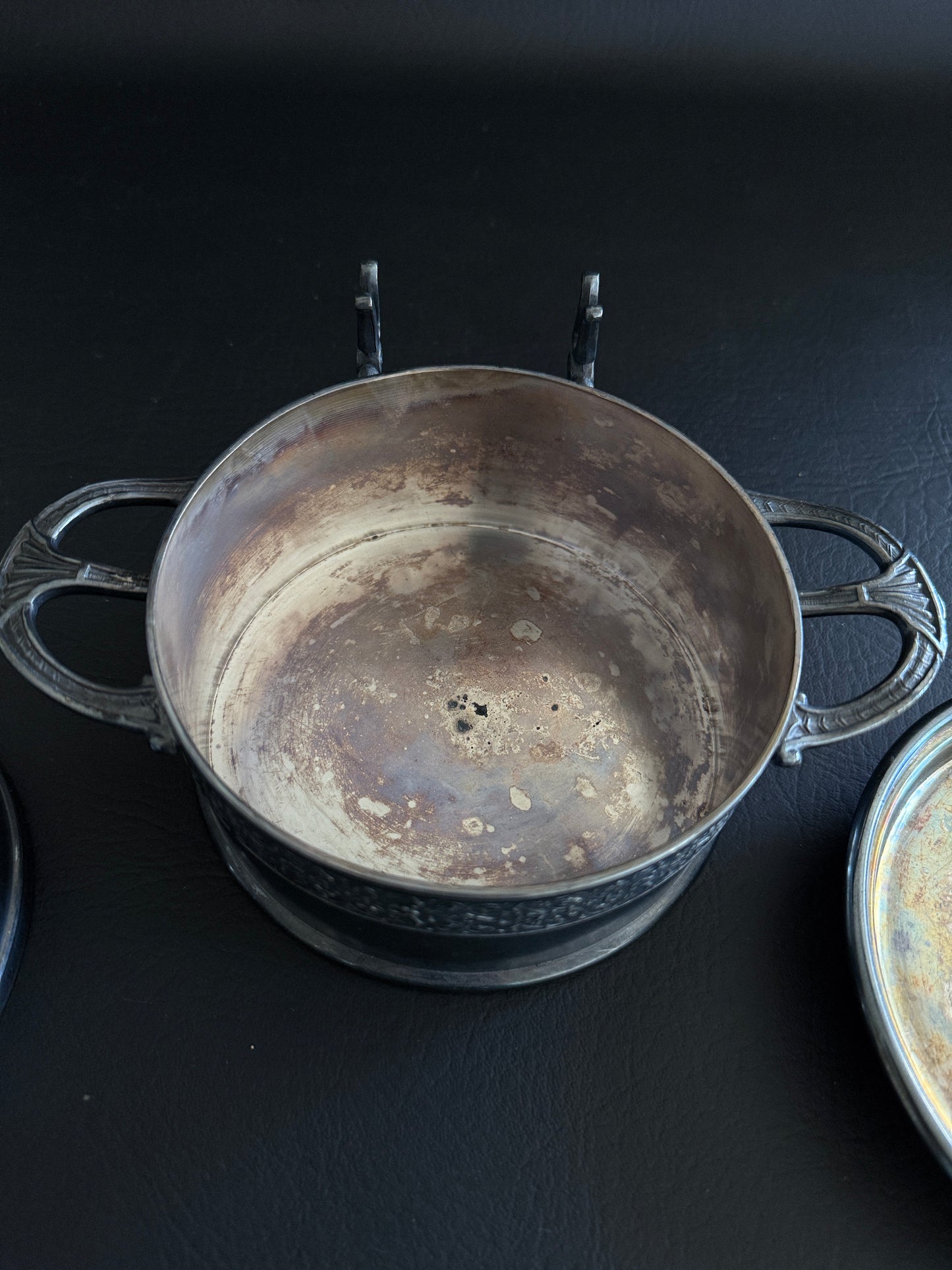 Southington Quadruple Plate Domed Butter Dish Vessel