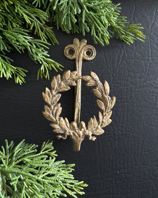 Cast Metal Laurel Wreath Hook