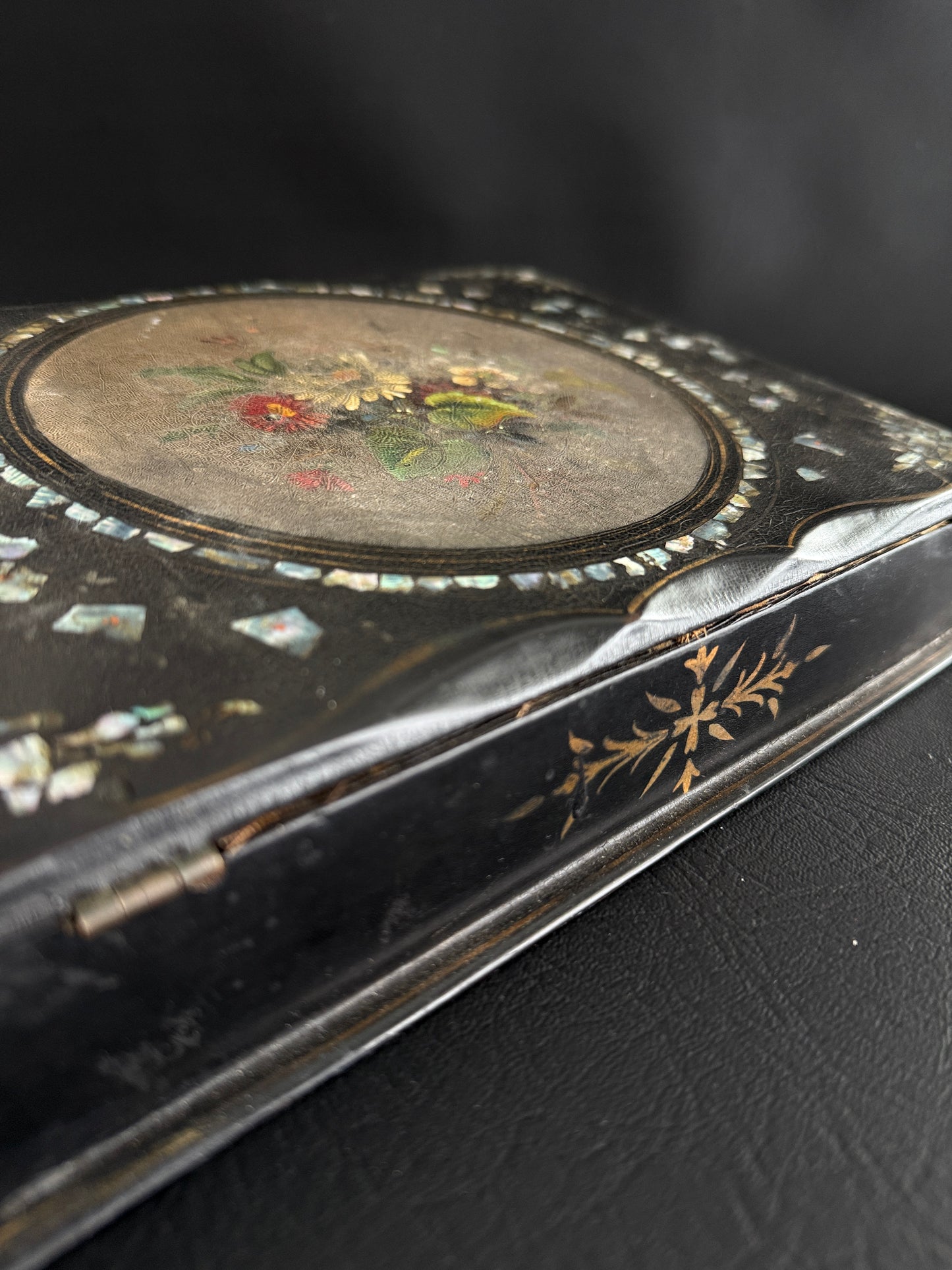 19th Century Papier-Mâché Lap Desk with Mother of Pearl Inlay